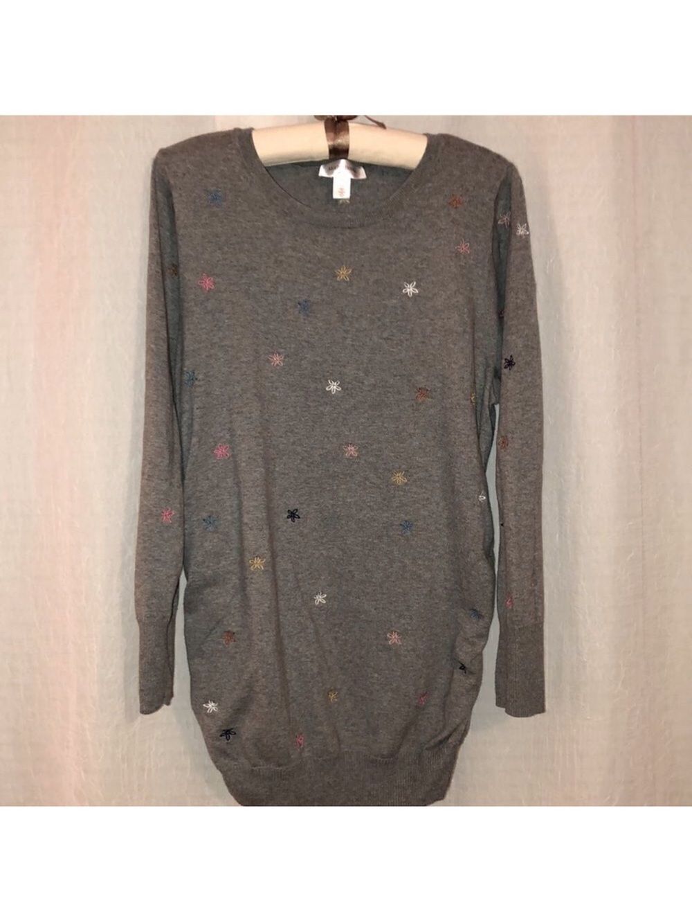 Motherhood Maternity 1X Cotton Gray Embroidered Floral Crewneck Sweater